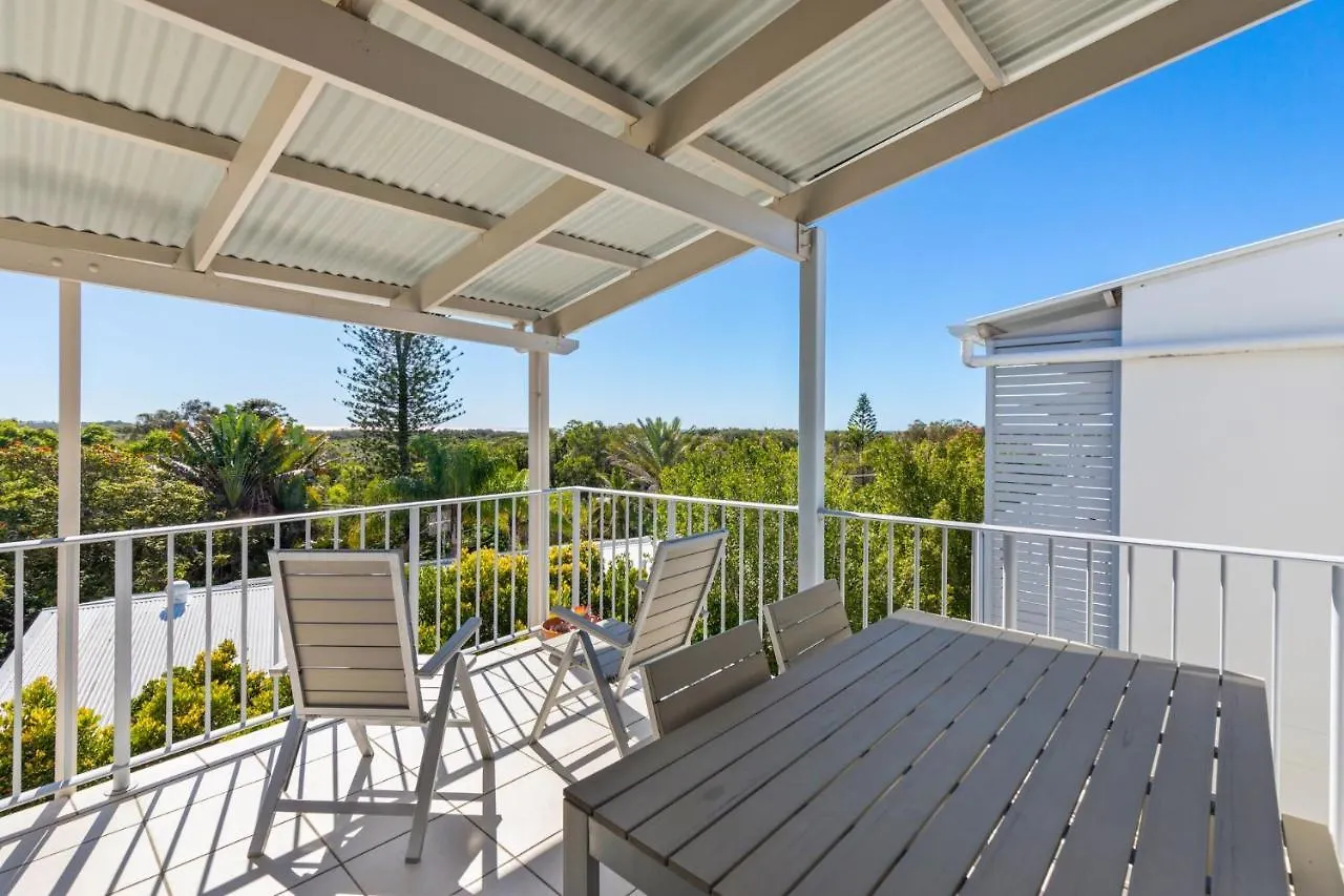 Holiday home Unit 6 Seabreeze Villas Coolum Beach