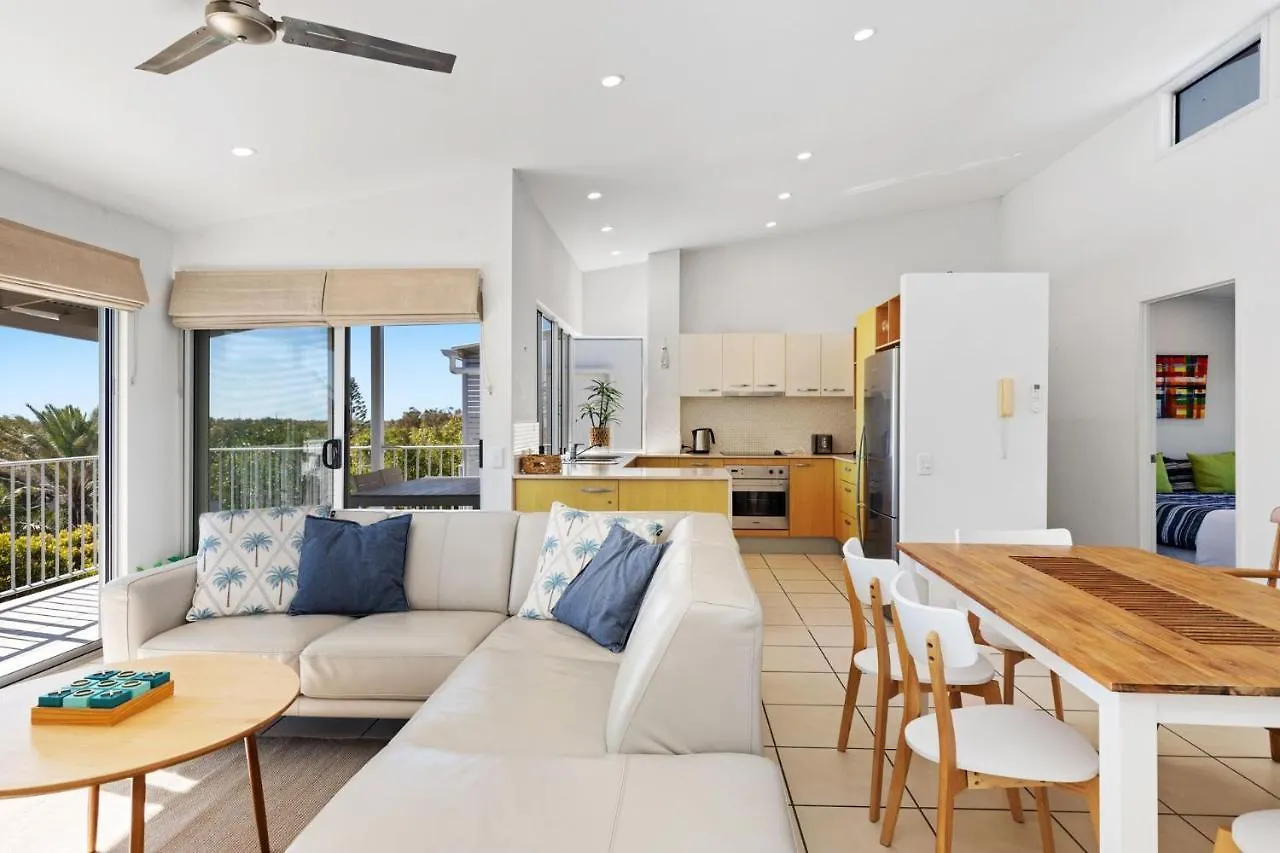 Holiday home Unit 6 Seabreeze Villas Coolum Beach Australia